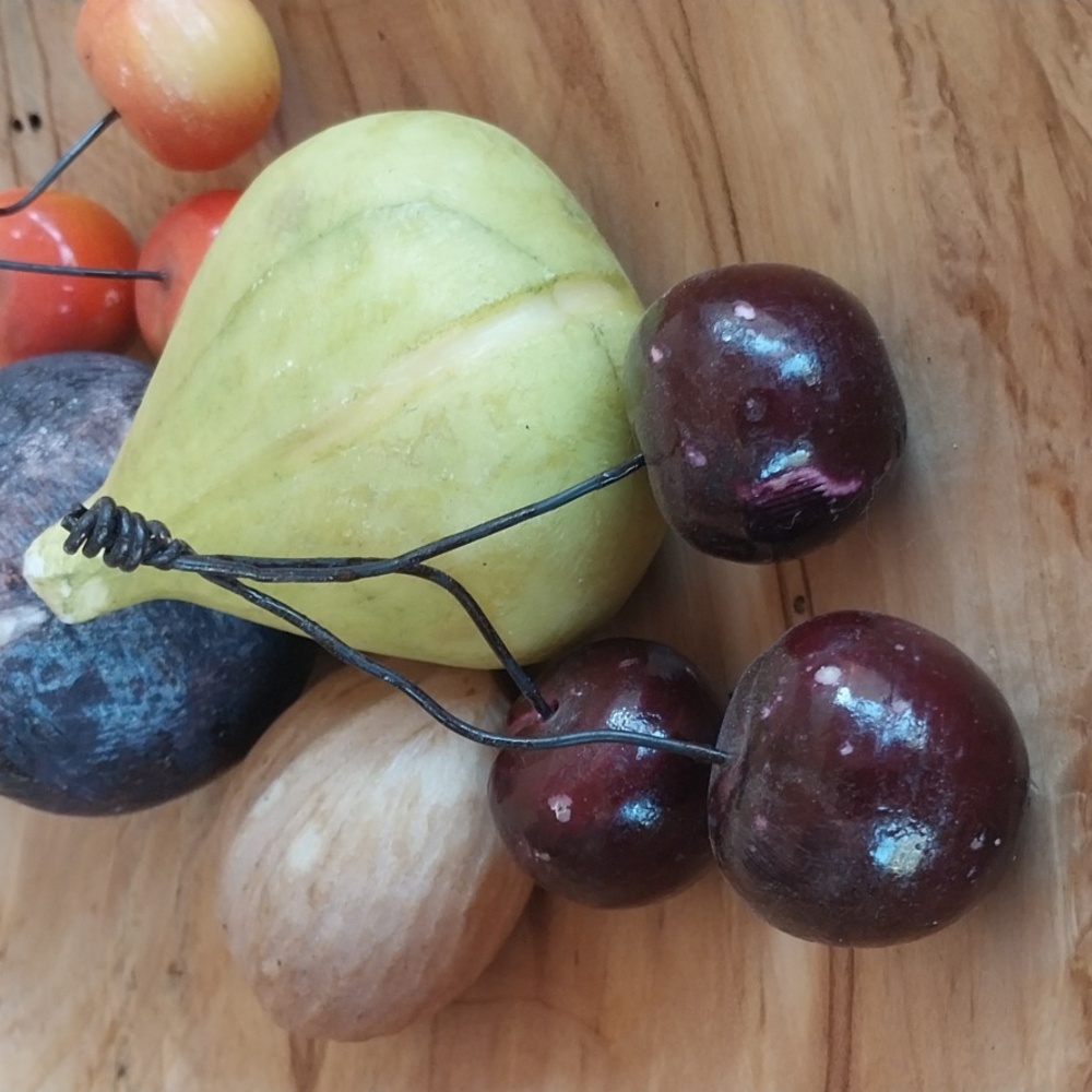 Italian Alabaster Hand Painted Cherry Bunch Realistic Stone Fruit Carved Vintage - Picture 1 of 8
